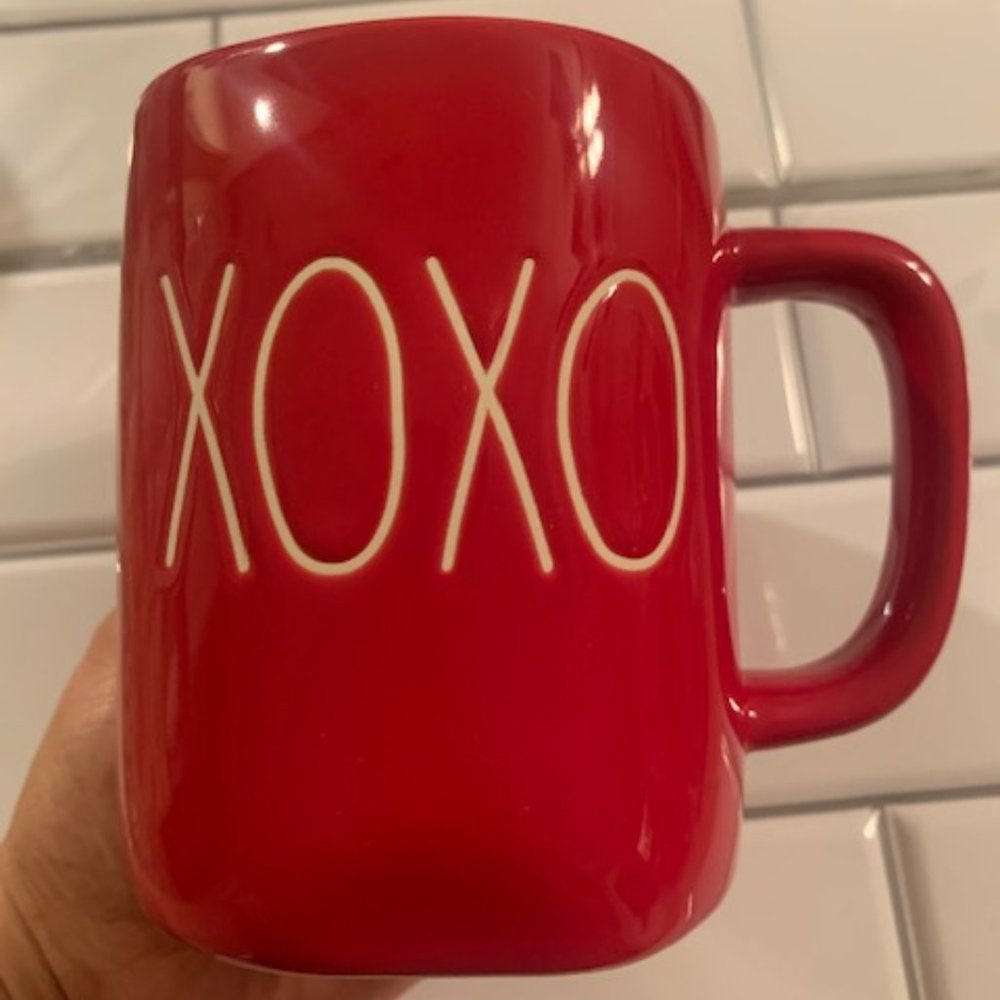 Rae Dunn, "XOXO" mug - Picture 2 of 4